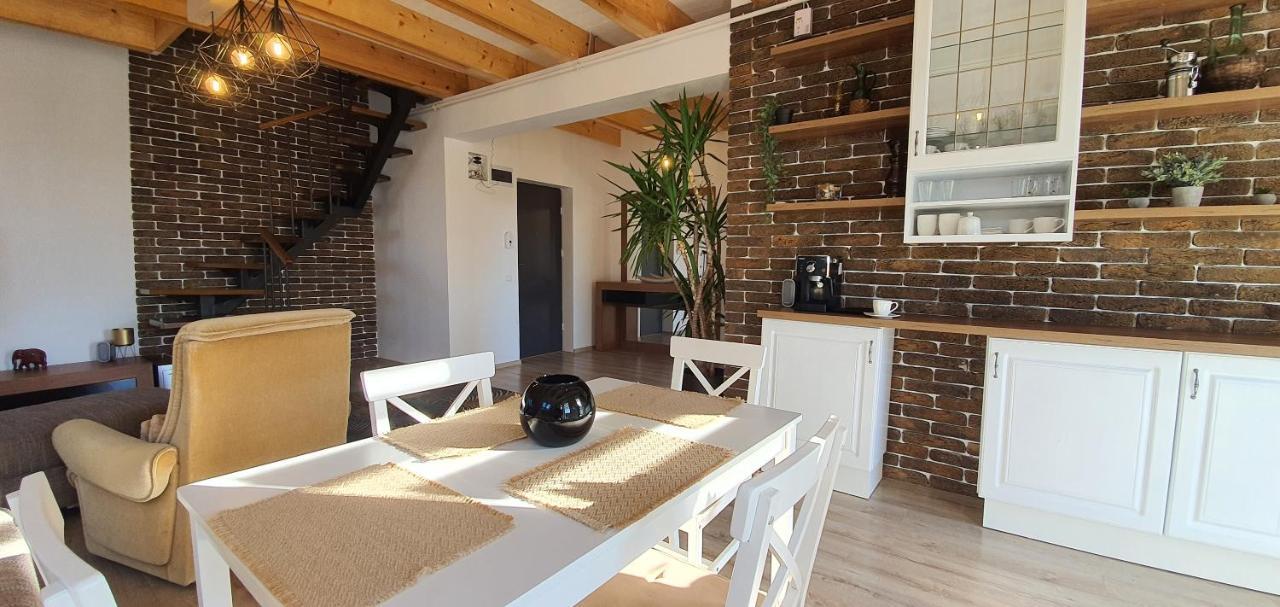 Hoobee Home & Rooftop Terrace Marosvásárhely Kültér fotó