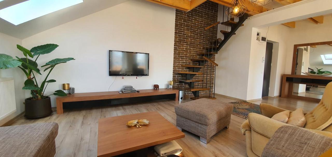 Hoobee Home & Rooftop Terrace Marosvásárhely Kültér fotó