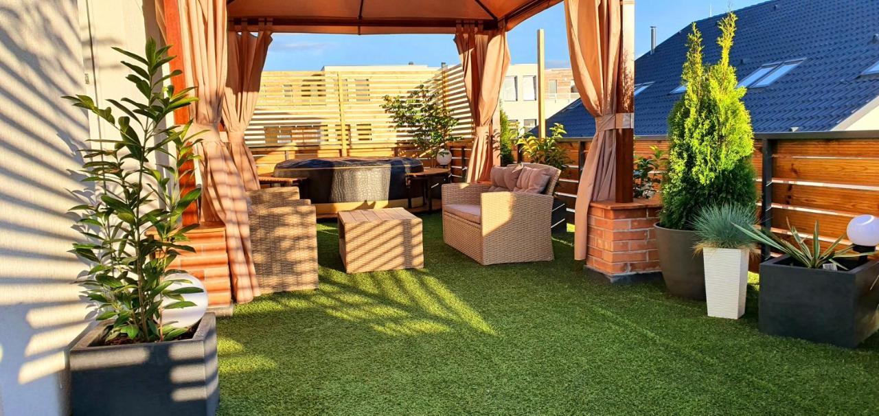Hoobee Home & Rooftop Terrace Marosvásárhely Kültér fotó